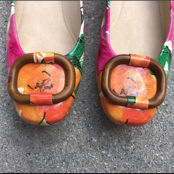 Stuart Weitzman Patent Leather Resort Wear Flats - Picture 3 of 16